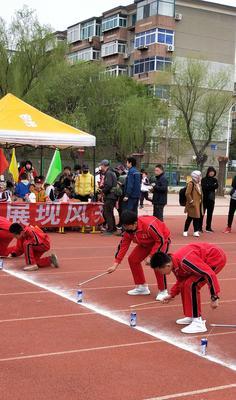 高跟鞋跑步比赛技巧大揭秘（如何在高跟鞋中完成马拉松比赛？）