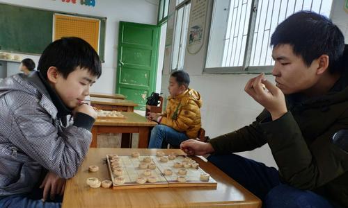 象棋技巧考验之道（掌握棋法，展现智慧）