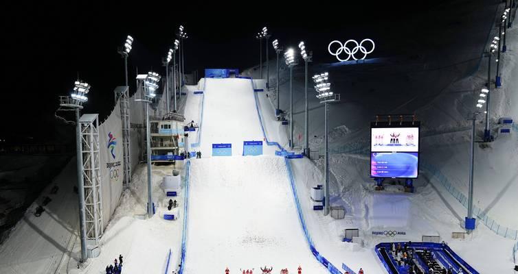 都灵冬奥会男子自由式滑雪空中技巧（勇攀高峰，漫舞云端）