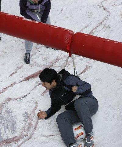 高台滑雪技巧全解（掌握高台滑雪技巧）