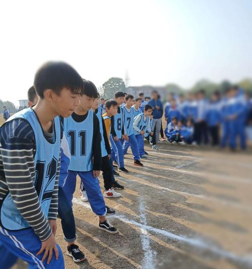 初中跳高女生跑步技巧成绩的提升（运动员必知的训练诀窍）