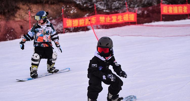 揭秘女子单板滑雪技巧比赛规则（从比赛要求到技巧细节）