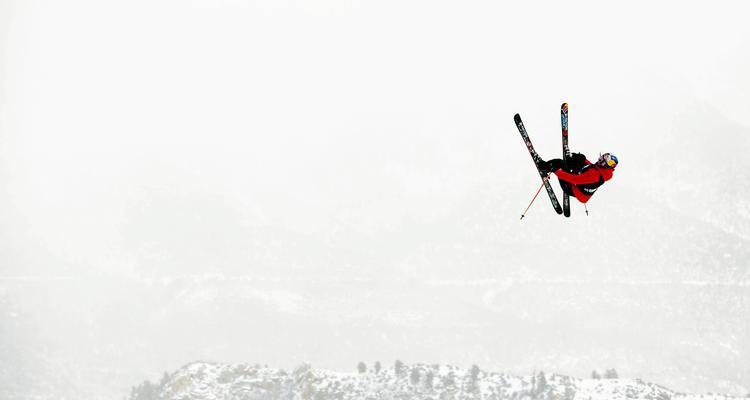 滑雪初级技巧（从零开始学滑雪）