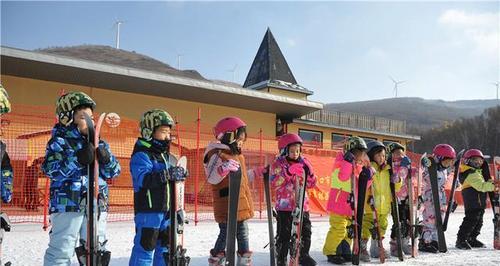 滑雪场实力抢镜技巧（从场地设计到服务体验）